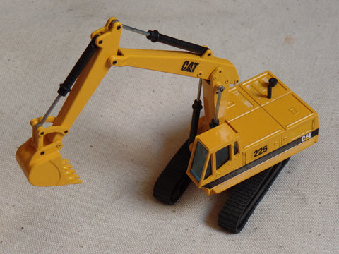 Excavadora CAT 225